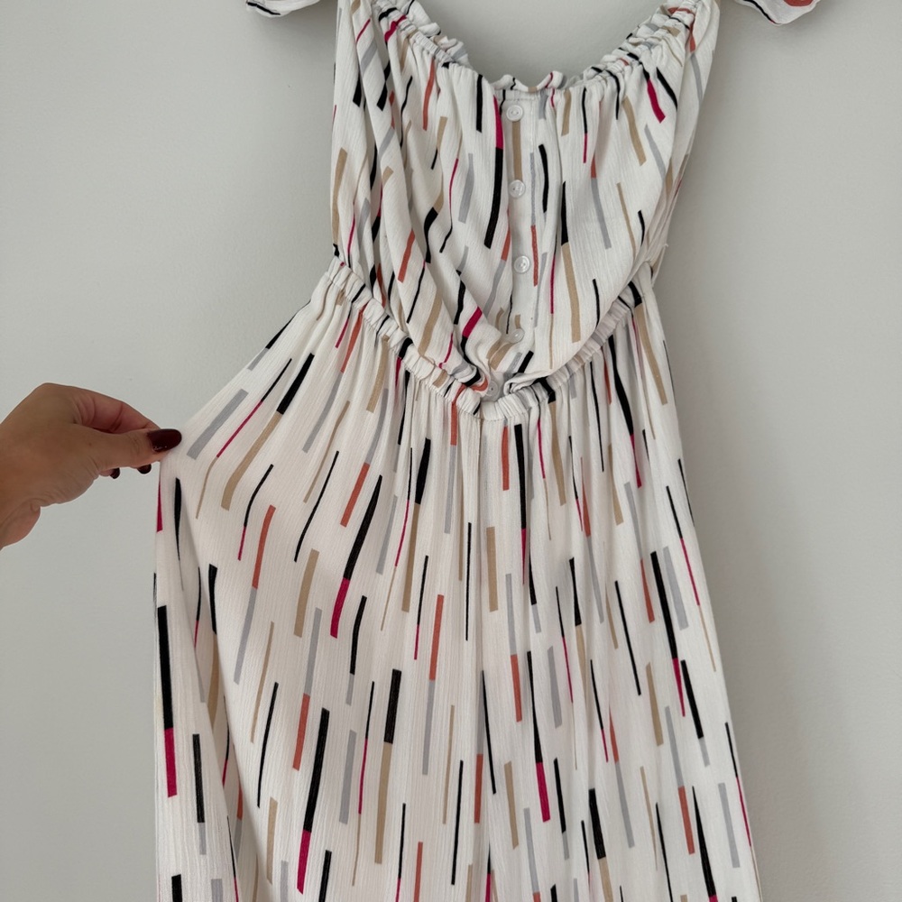 Lulu’s White Off‎ Shoulder Jumpsuit Sz S - Picture 11 of 11